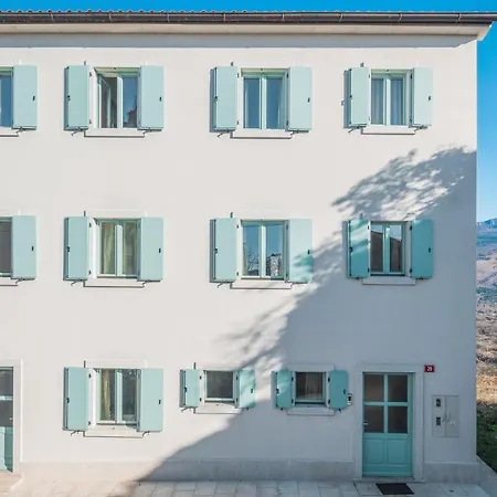 Vakantiehuis 4 Bedroom Amazing In Boljun