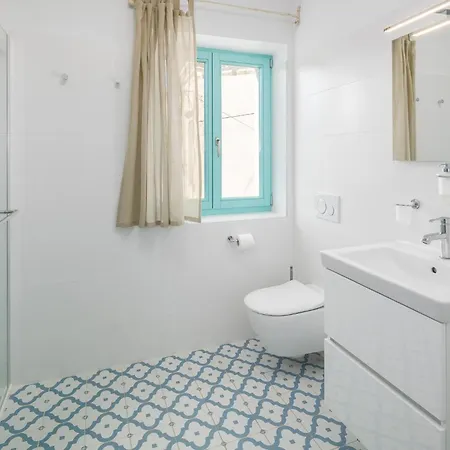 4 Bedroom Amazing In Casa vacanze Boljun