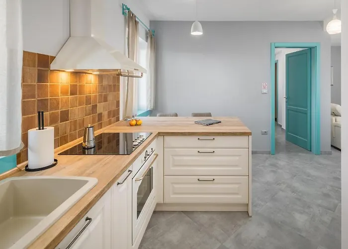 4 Bedroom Gorgeous In * Boljun