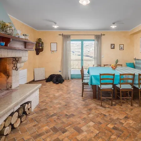 別荘 4 Bedroom Amazing In Boljun