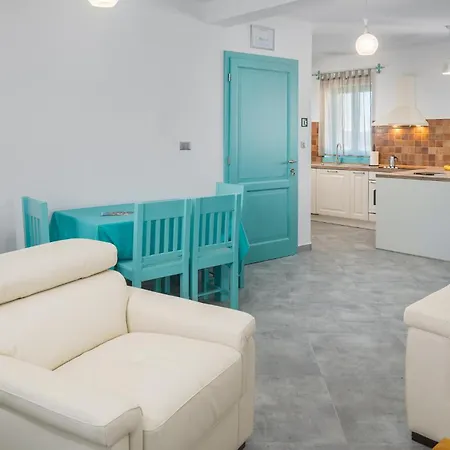 4 Bedroom Gorgeous In Σπίτι διακοπών