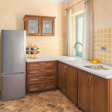 4 Bedroom Gorgeous In Σπίτι διακοπών Boljun