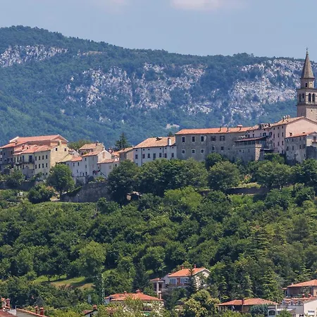 4 Bedroom Gorgeous In *